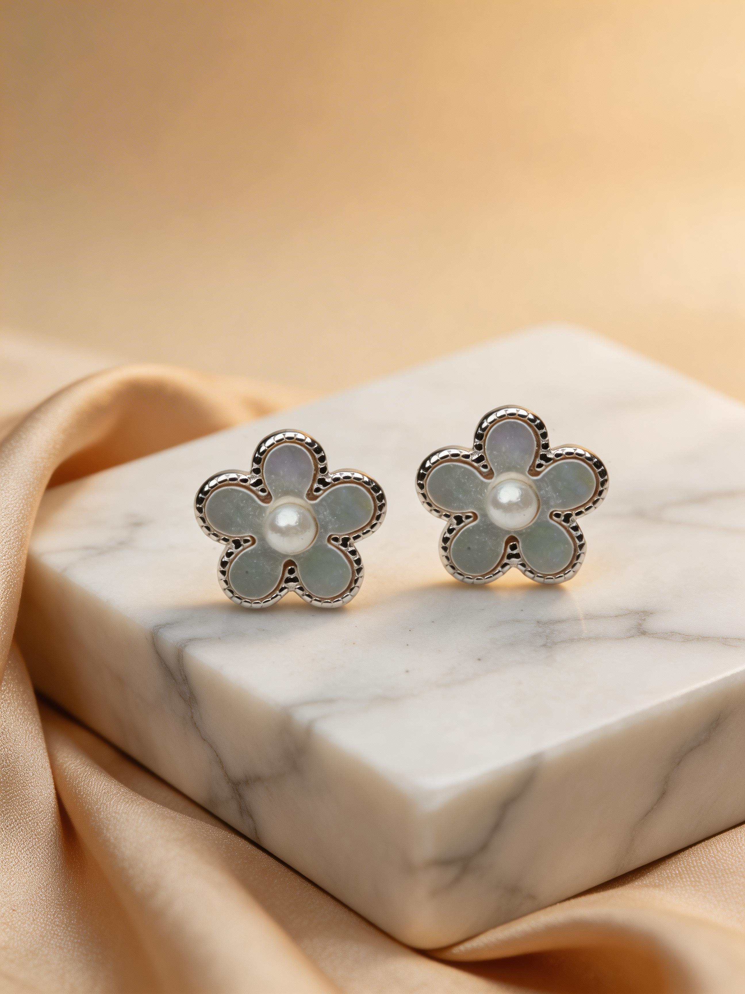 Nilo Pearl Blossom Stud Earrings